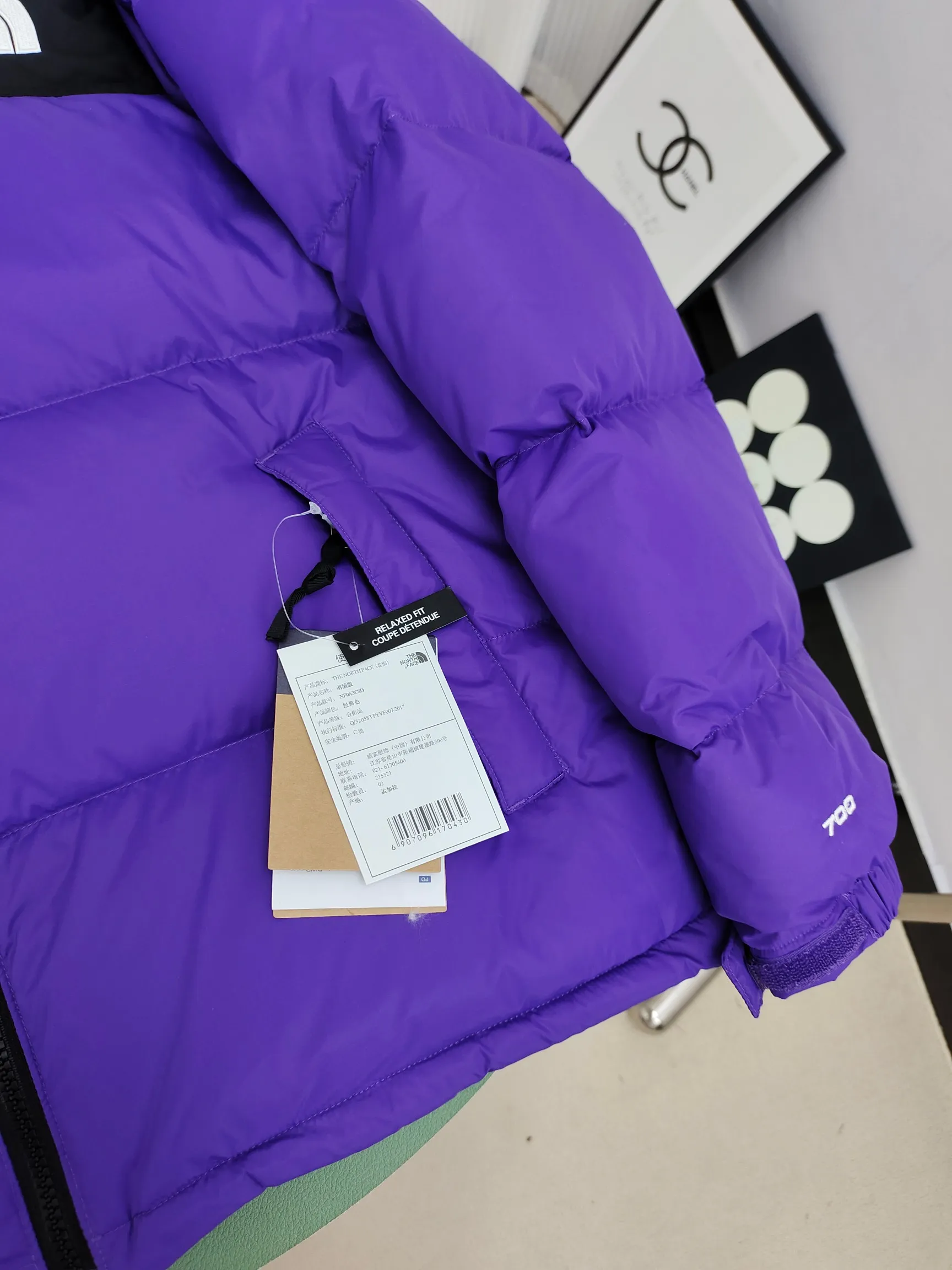 The North Face Classic 1996 ， Quality ， ，YKK ISO 9000Quality ZP ， Premium ， ， ， Lightweight 。Classic ， 。 。 Purple Size：XS-XXL